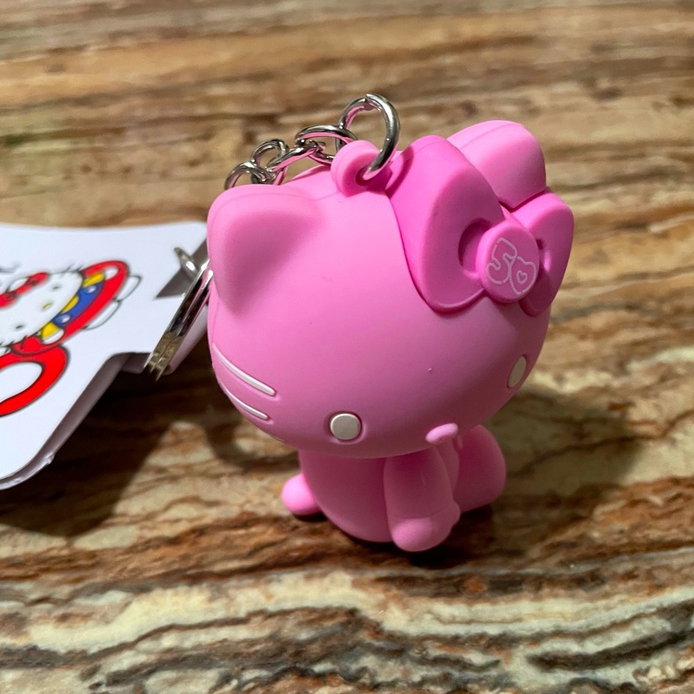 Hello Kitty - Picture 6 of 9